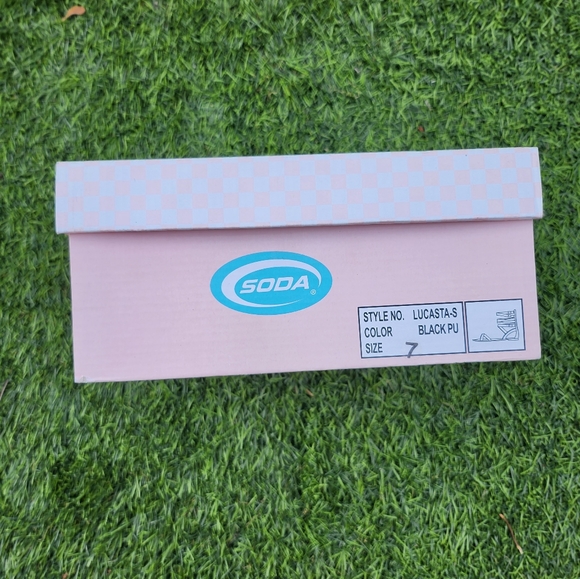 Brand new!! Soda shoes. Black, size 7. You will love these!! - Picture 6 of 10